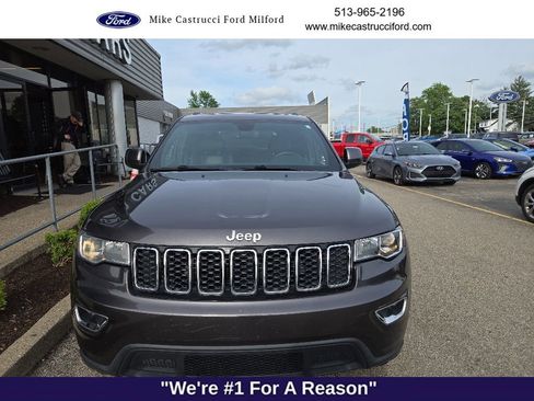 Used 2019 Jeep Grand Cherokee Laredo w/ Laredo X Package AWD/4WD image 2