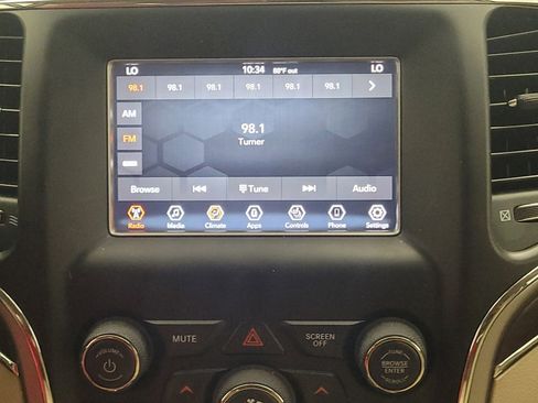 Used 2018 Jeep Grand Cherokee Limited AWD/4WD image 25