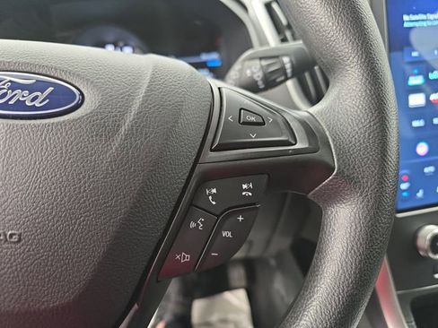 Used 2024 Ford Edge SEL image 38