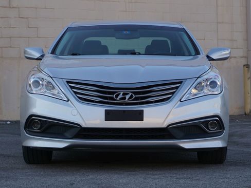 Used 2017 Hyundai Azera Sedan 4D image 2