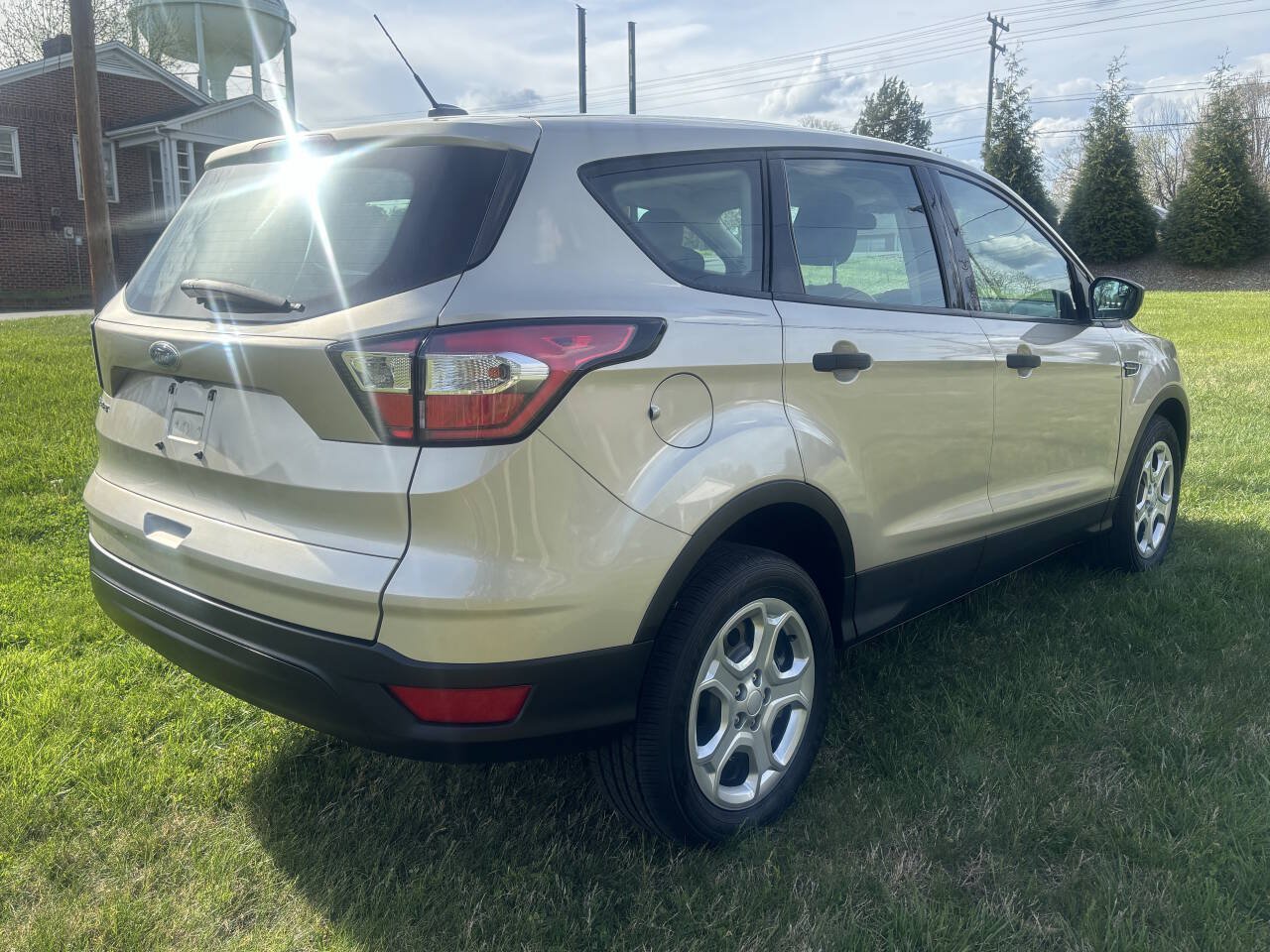 Used 2018 Ford Escape S FWD image 4