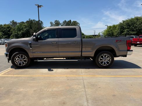 Used 2020 Ford F250 Lariat w/ Lariat Value Package AWD/4WD image 8