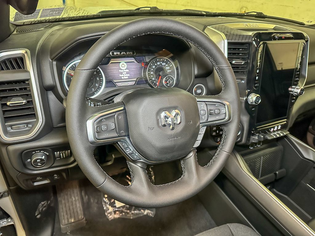 New 2026 RAM 1500 Big Horn AWD/4WD image 19