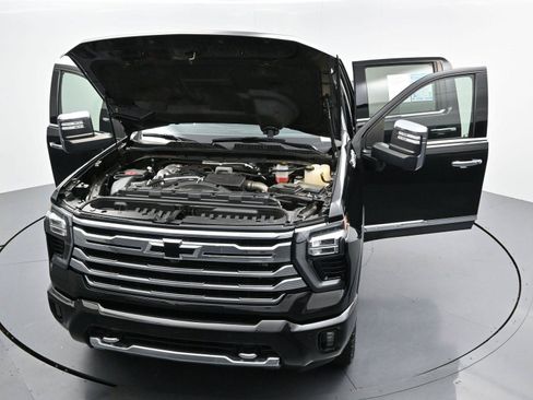 Used 2024 Chevrolet Silverado 2500 High Country w/ High Country Premium Package AWD/4WD image 44