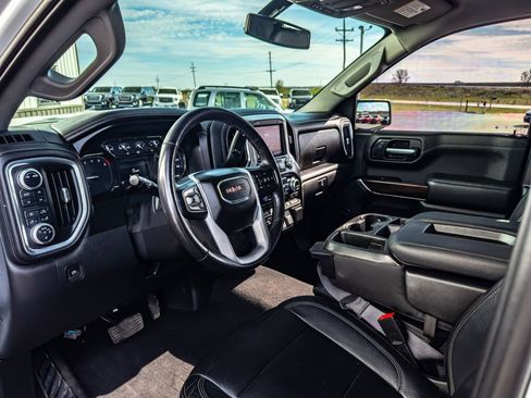 Used 2021 GMC Sierra 1500 SLT w/ X31 Off-Road Package image 8