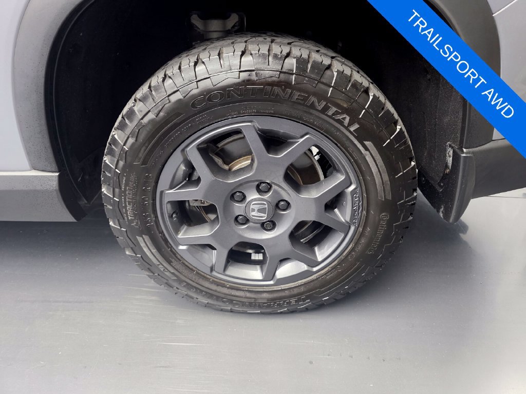 Used 2025 Honda Pilot TrailSport image 18