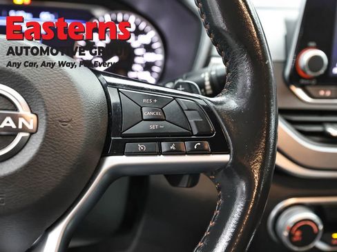 Used 2024 Nissan Altima 2.5 SR FWD image 16