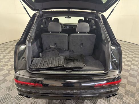 Used 2023 Audi SQ7 Premium Plus w/ Executive Package image 18