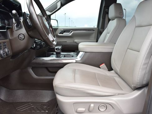 Used 2024 Chevrolet Silverado 1500 LTZ AWD/4WD image 4