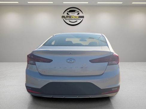Used 2019 Hyundai Elantra SE FWD image 6