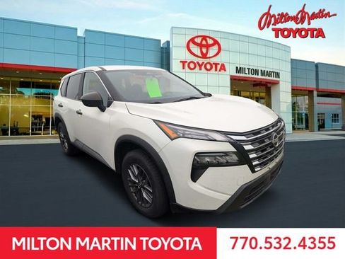 Used 2024 Nissan Rogue S AWD/4WD image 1