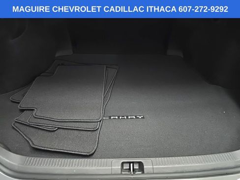 Used 2025 Toyota Camry SE w/ Convenience Package AWD/4WD image 11