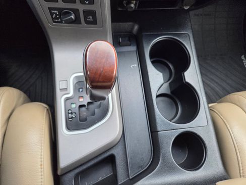 Used 2012 Toyota Sequoia Platinum image 21