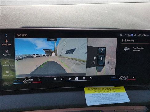 Used 2025 BMW X3 xDrive30i w/ Premium Package image 13