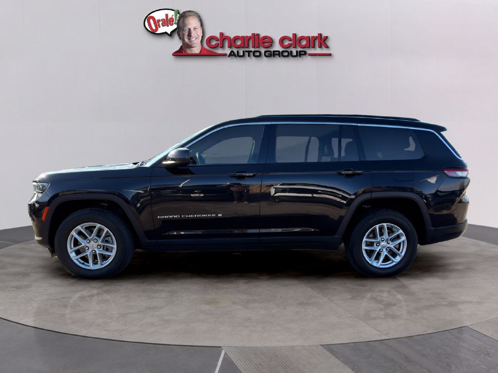 Used 2025 Jeep Grand Cherokee L Laredo RWD image 2