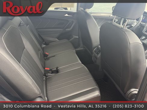 Certified 2023 Volkswagen Tiguan SE FWD image 13