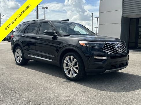 Used 2022 Ford Explorer Platinum w/ Equipment Group 601A AWD/4WD image 15