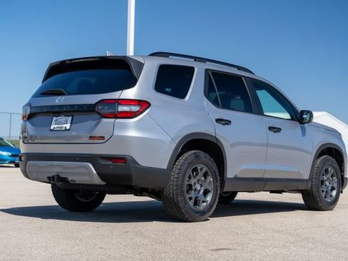 New 2025 Honda Pilot TrailSport image 7