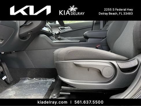 New 2026 Kia Sportage LX FWD image 16