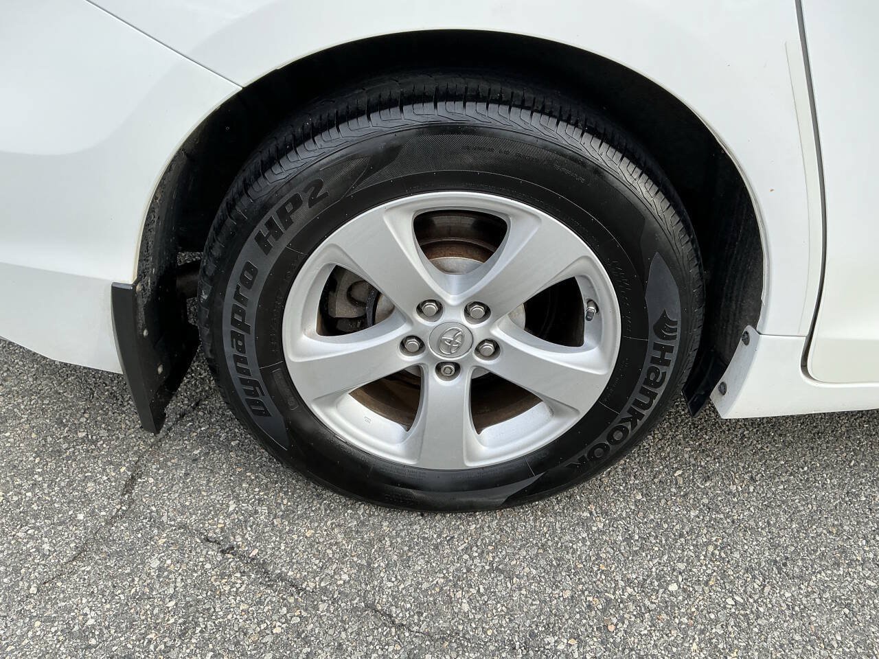 Used 2017 Toyota Sienna LE FWD image 13