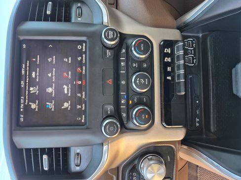 Used 2019 RAM 1500 Laramie image 14