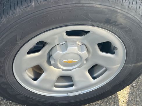 Used 2022 Chevrolet Colorado W/T image 12