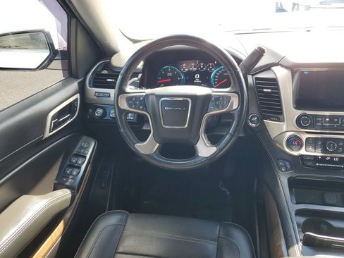 Used 2018 GMC Yukon Denali AWD/4WD image 12