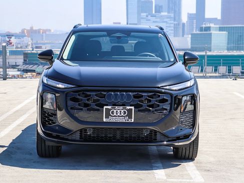 New 2026 Audi Q3 quattro 2.0T AWD/4WD image 2