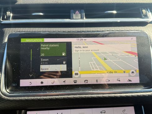 Used 2018 Land Rover Range Rover Velar R-Dynamic SE image 25