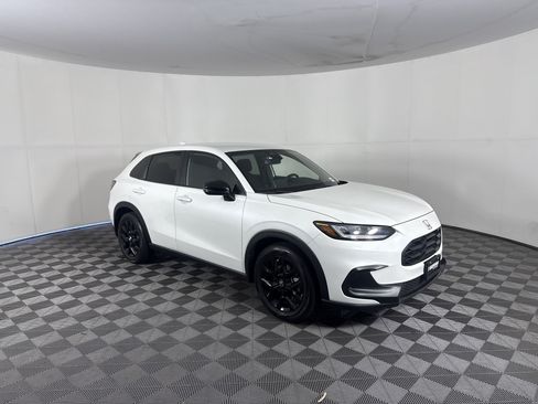 Certified 2023 Honda HR-V Sport image 2