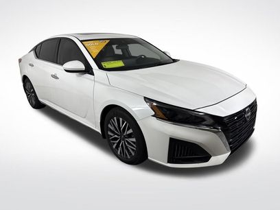 Used 2024 Nissan Altima 2.5 SV w/ SV Premium Package