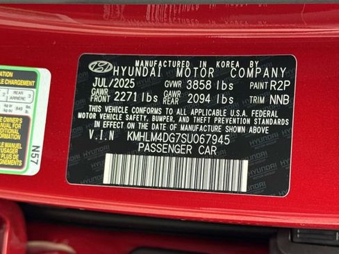 Certified 2025 Hyundai Elantra Sport image 25