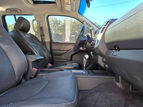 Used 2015 Nissan Frontier PRO-4X w/ Pro-4x Luxury Package image 15