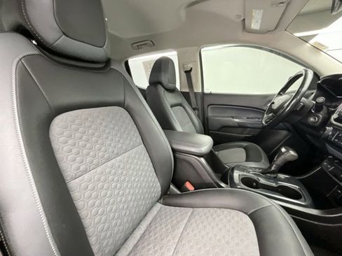 Used 2017 Chevrolet Colorado Z71 image 13