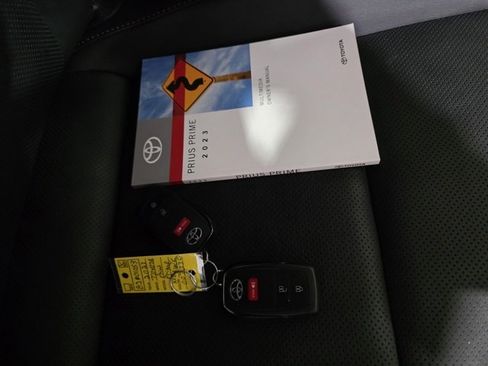 Used 2023 Toyota Prius Prime image 9