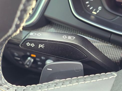 Used 2018 Audi SQ5 Prestige w/ Prestige Package image 42