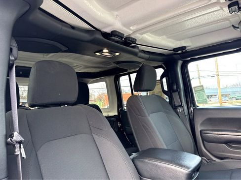 Certified 2023 Jeep Wrangler Unlimited Sport image 8