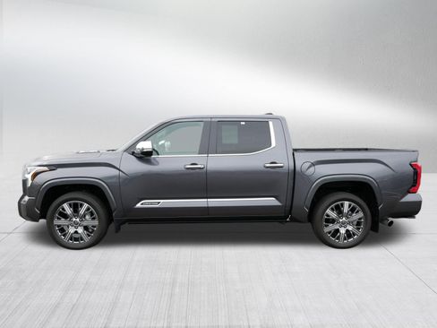 Used 2024 Toyota Tundra Capstone AWD/4WD image 4