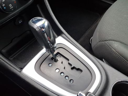 Used 2011 Chrysler 200 Touring image 23