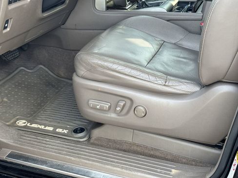 Used 2016 Lexus GX 460 image 17