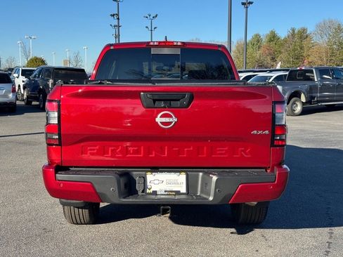 Used 2025 Nissan Frontier SV image 4