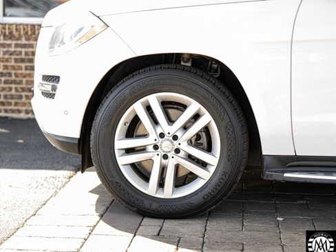 Used 2016 Mercedes-Benz GL 450 4MATIC w/ Premium I Package image 7