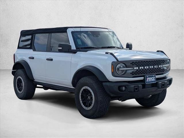 Used 2022 Ford Bronco Badlands w/ Sasquatch Package AWD/4WD image 3