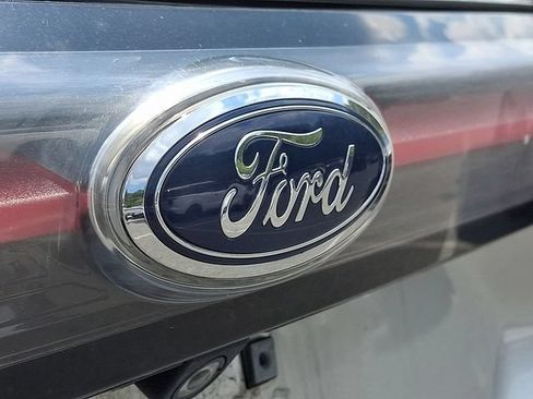 Used 2017 Ford Edge SEL w/ Equipment Group 201A FWD image 28