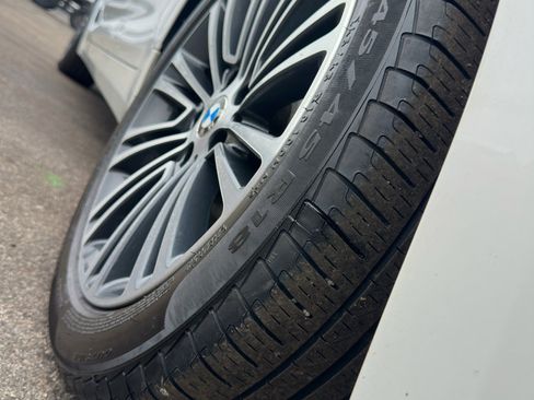 Used 2017 BMW 530i xDrive image 9