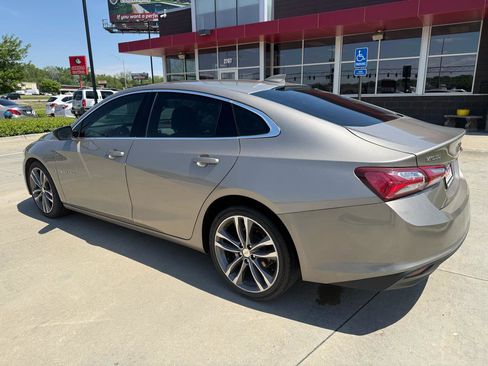 Used 2022 Chevrolet Malibu LT FWD image 8