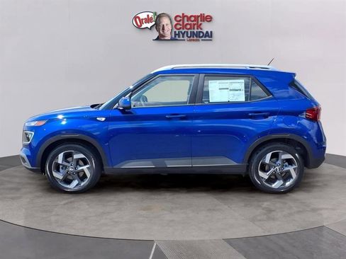 New 2025 Hyundai Venue Limited image 2