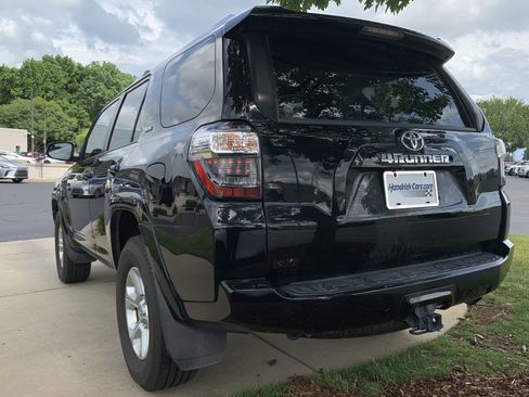 Used 2018 Toyota 4Runner SR5 Premium AWD/4WD image 8