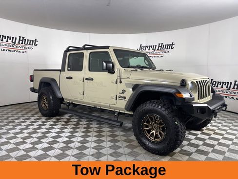 Used 2020 Jeep Gladiator Sport w/ Quick Order Package 24S image 5