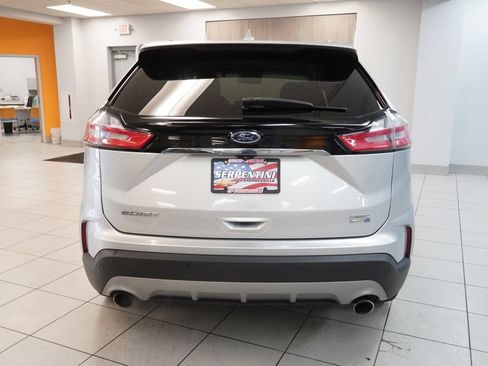 Used 2019 Ford Edge SEL w/ Equipment Group 201A AWD/4WD image 8